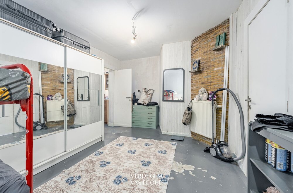 opbrengsteigendom-met-4-appartementen-verder-af-te-werken021.jpg