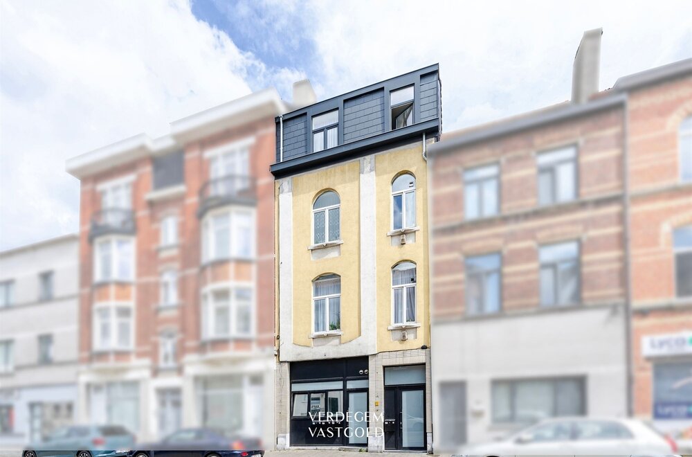 opbrengsteigendom-met-4-appartementen-verder-af-te-werken027.jpg