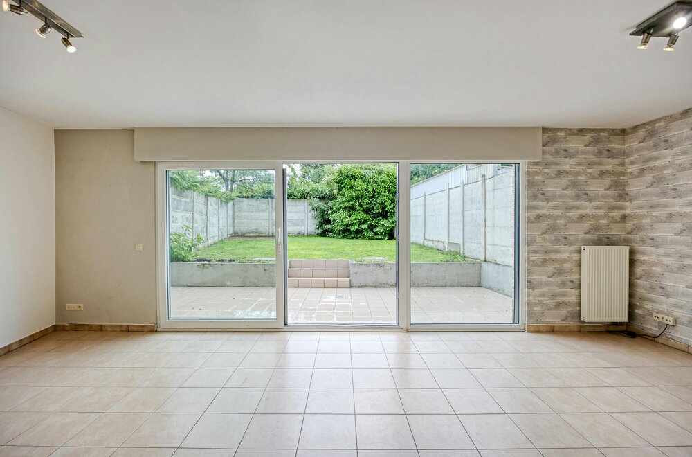 ruim-duplexappartement-met-garage-op-toplocatie-in-strombeek-bever003.jpg