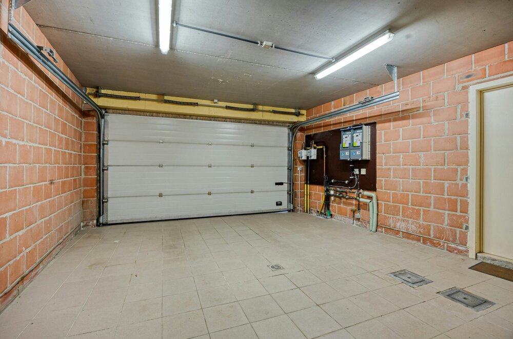 ruim-duplexappartement-met-garage-op-toplocatie-in-strombeek-bever016.jpg