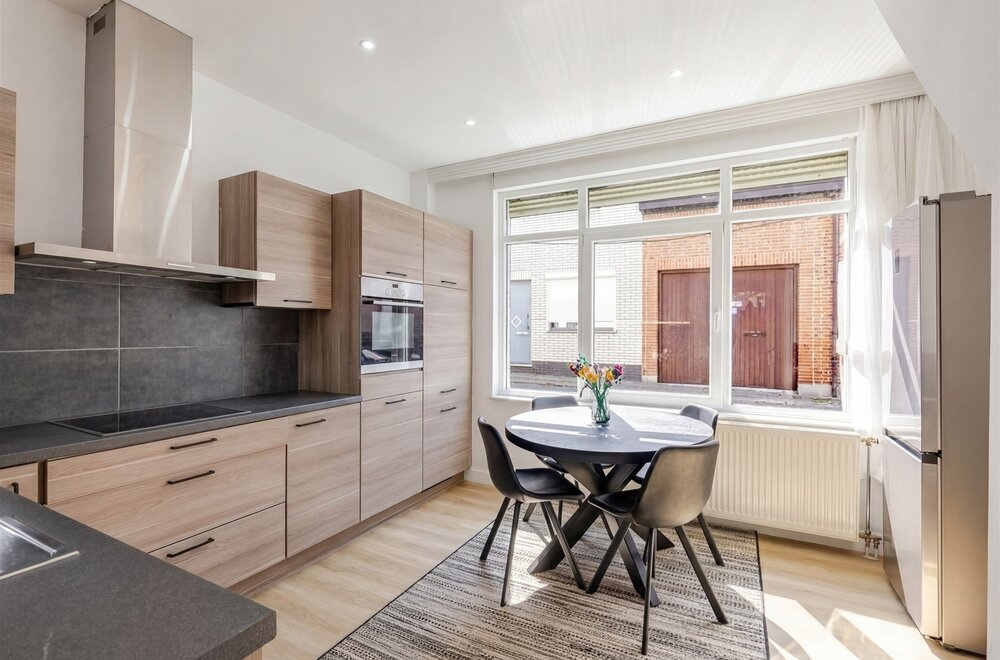 top-gerenoveerde-woning-met-3-slks-op-gunstige-ligging009.jpg