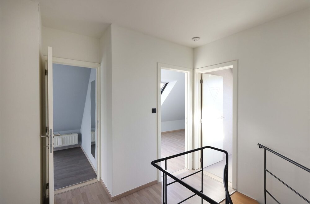 lichtrijk-duplex-appartement-met-3-slaapkamers-op-een-rustige-locatie-nabij-het-centrum-van-hasselt008.jpg