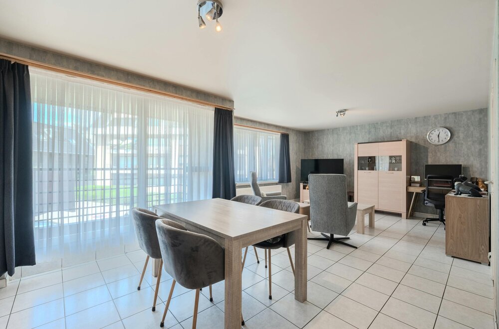 rustig-gelegen-2-slaapkamer-appartement-met-ruime-terrassen002.jpg