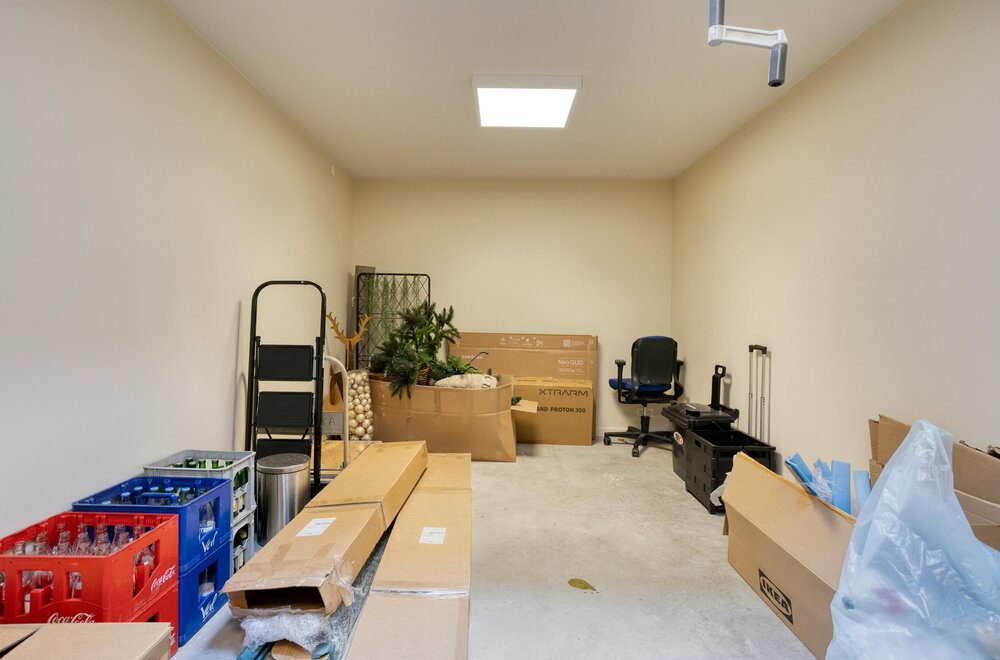handelspand-kantoorruimte-te-koop-op-toplocatie-in-ieper010.jpg