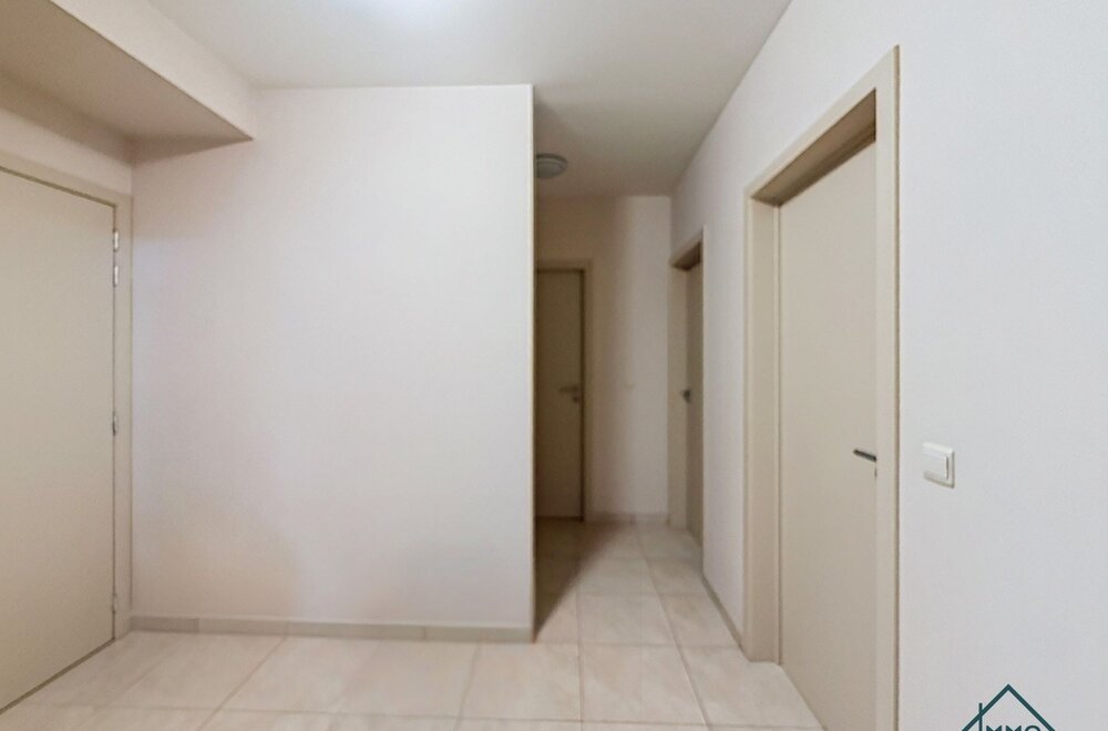 ruim-en-lichtrijk-appartement-met-twee-slaapkamers002.jpg