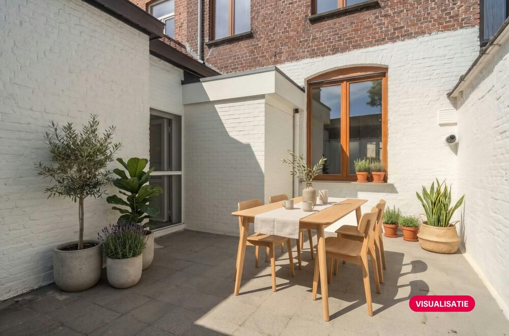 totaal-gerenoveerd-huis-te-koop-in-hartje-ieper002.jpg