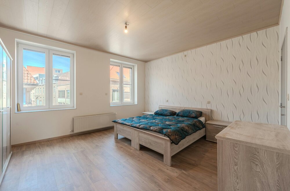 totaal-gerenoveerd-huis-te-koop-in-hartje-ieper017.jpg