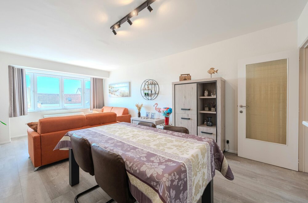 gerenoveerd-appartement-vlakbij-de-zeedijk-te-middelkerke-004.jpg