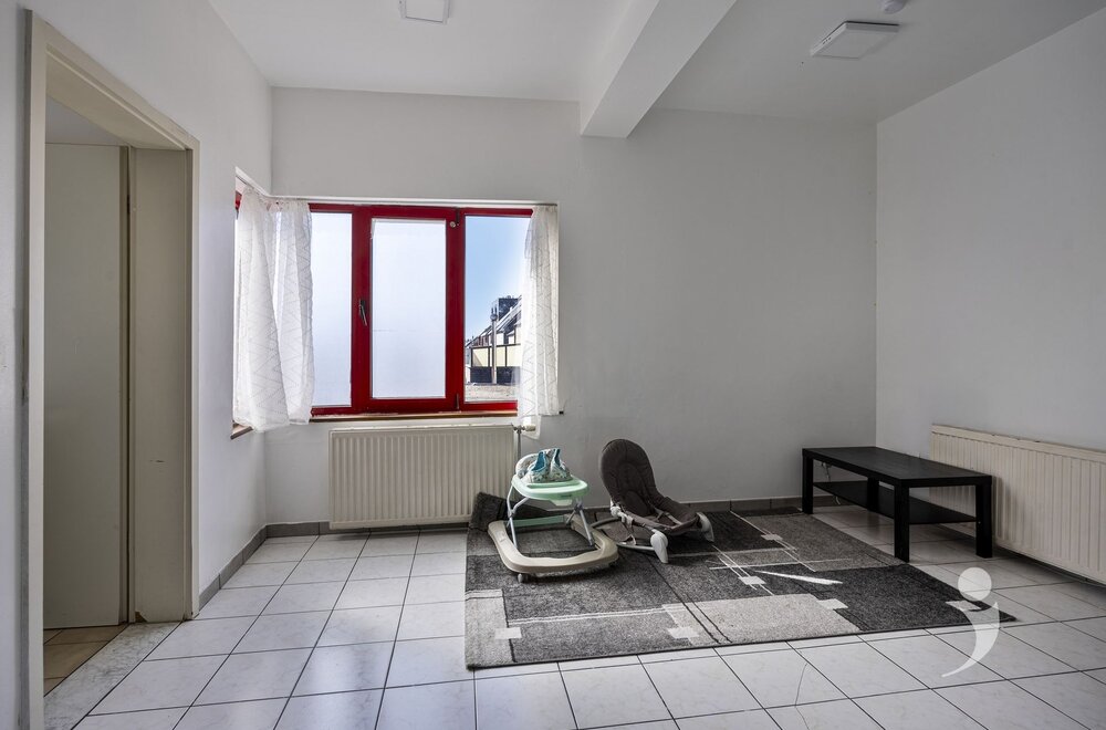 interessante-opbrengsteigendom-met-drie-appartementen005.jpg