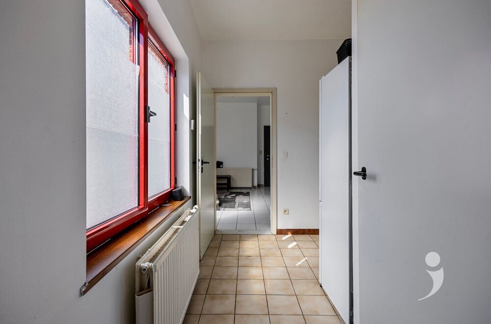 interessante-opbrengsteigendom-met-drie-appartementen010.jpg
