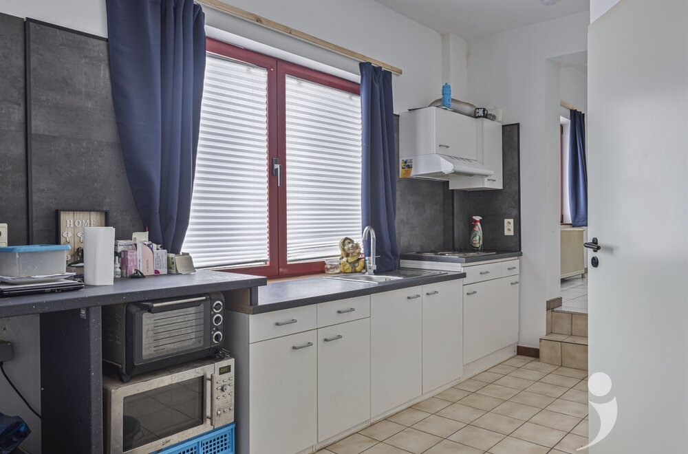 interessante-opbrengsteigendom-met-drie-appartementen016.jpg