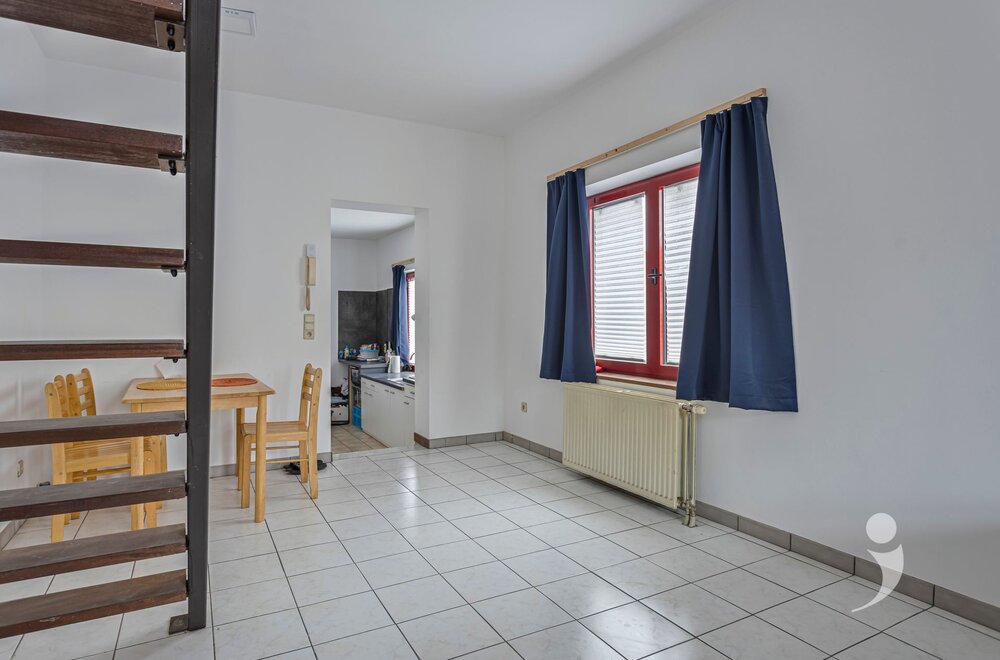 interessante-opbrengsteigendom-met-drie-appartementen021.jpg