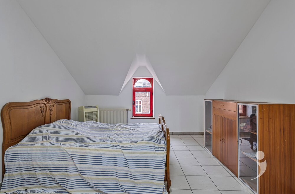 interessante-opbrengsteigendom-met-drie-appartementen027.jpg