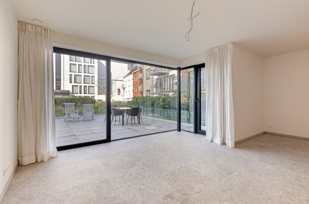-recent-n-slaapkamerappartement-te-koop-in-hartje-kortrijk002.jpg