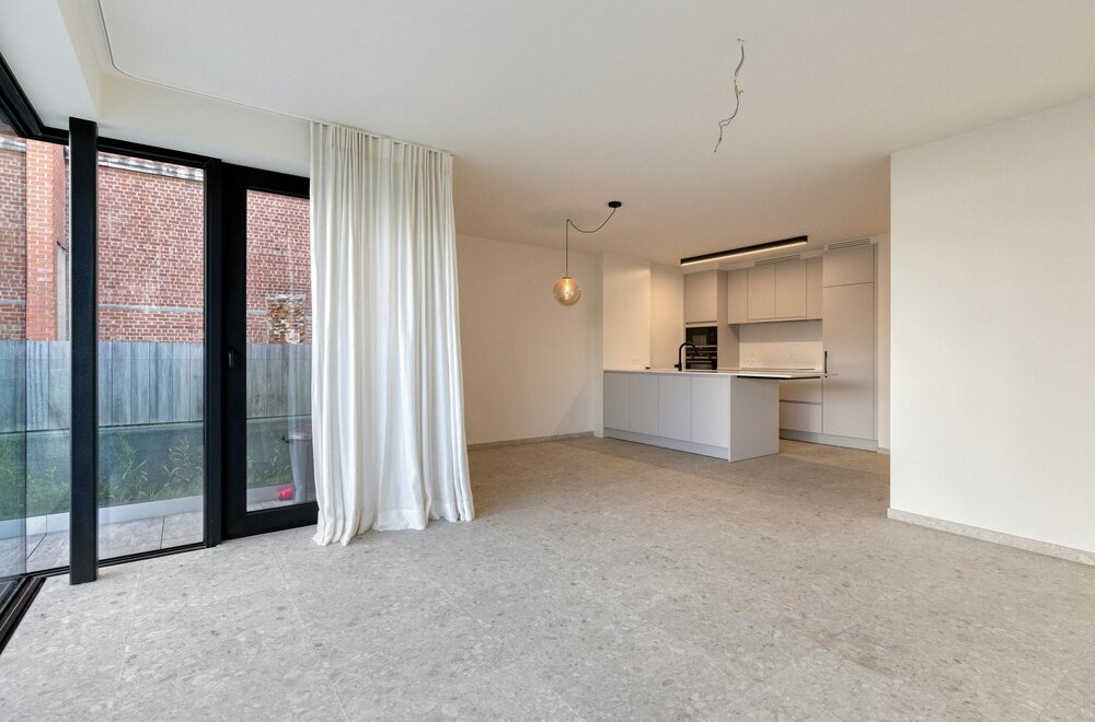 -recent-n-slaapkamerappartement-te-koop-in-hartje-kortrijk003.jpg