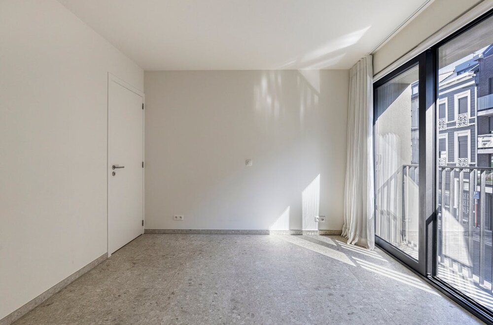 -recent-n-slaapkamerappartement-te-koop-in-hartje-kortrijk008.jpg