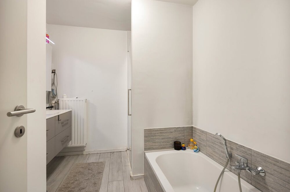 gelijkvloers-appartement-met-2-staanplaatsen-in-vilvoorde013.jpg