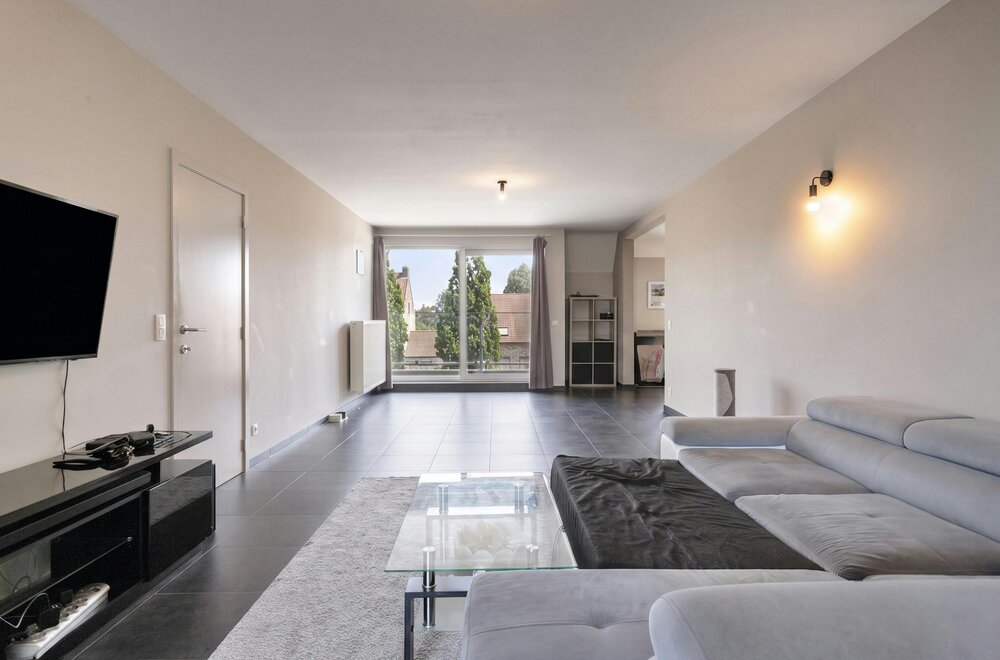 recent-en-zeer-ruim-appartement-113m-te-koop-in-poelkapelle-002.jpg