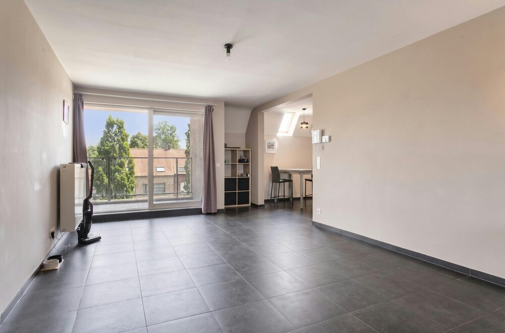 recent-en-zeer-ruim-appartement-113m-te-koop-in-poelkapelle-004.jpg