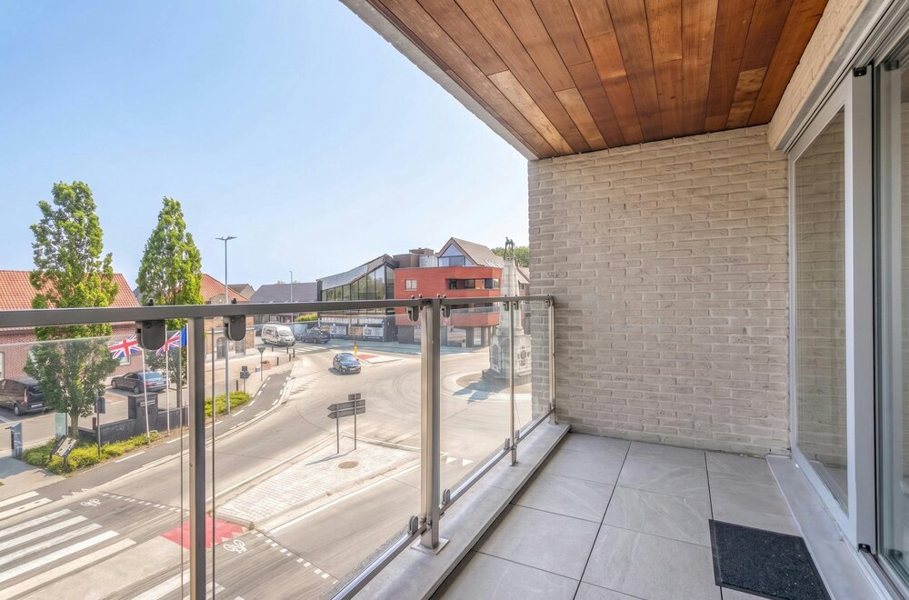 recent-en-zeer-ruim-appartement-113m-te-koop-in-poelkapelle-005.jpg