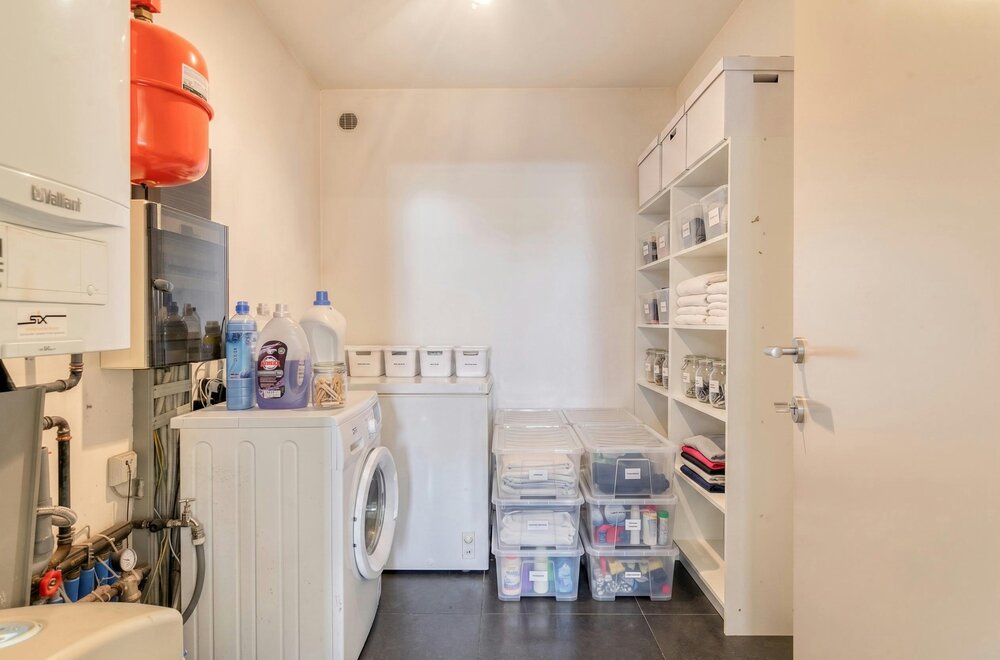 recent-en-zeer-ruim-appartement-113m-te-koop-in-poelkapelle-012.jpg