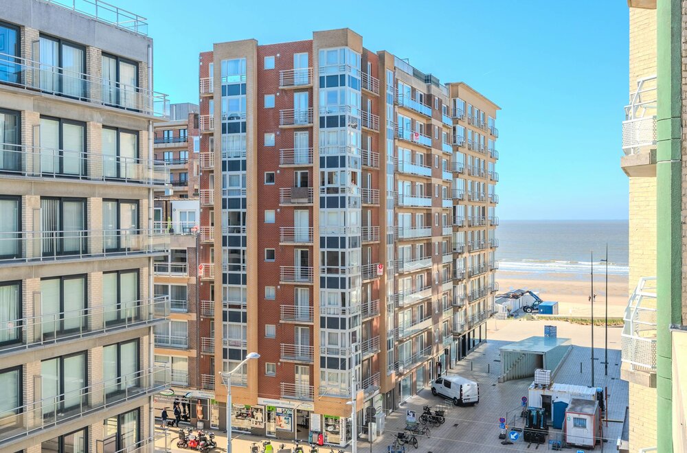 prachtig-appartement-met-ruime-terrassen-en-zijdelings-zeezicht-017.jpg