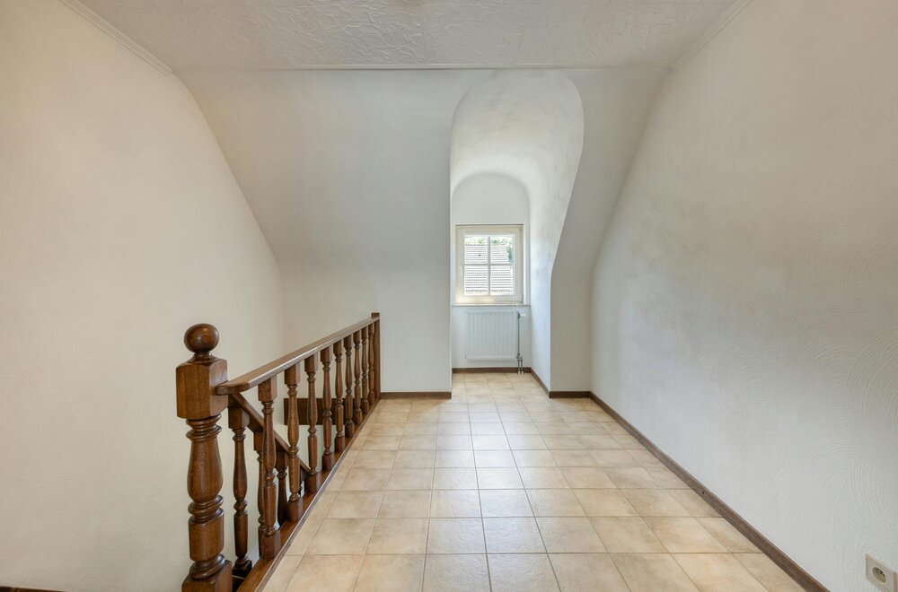 charmante-vrijstaande-woning-met-3-slaapkamers-en-prachtige-tuin-te-houthalen-oost010.jpg