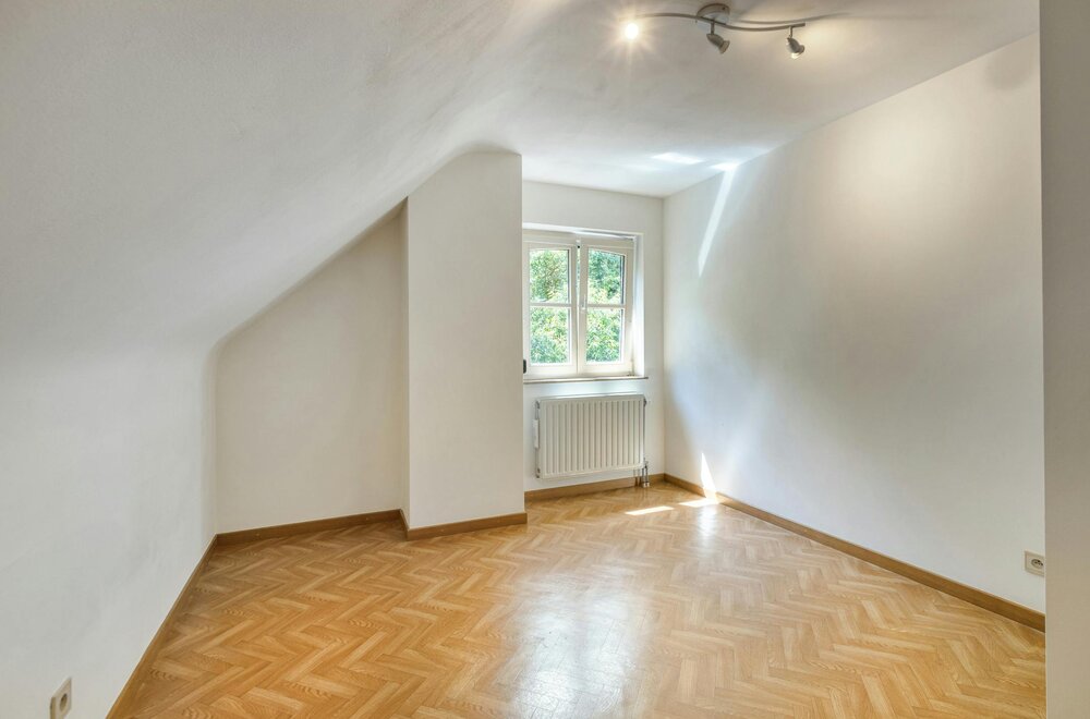 charmante-vrijstaande-woning-met-3-slaapkamers-en-prachtige-tuin-te-houthalen-oost011.jpg