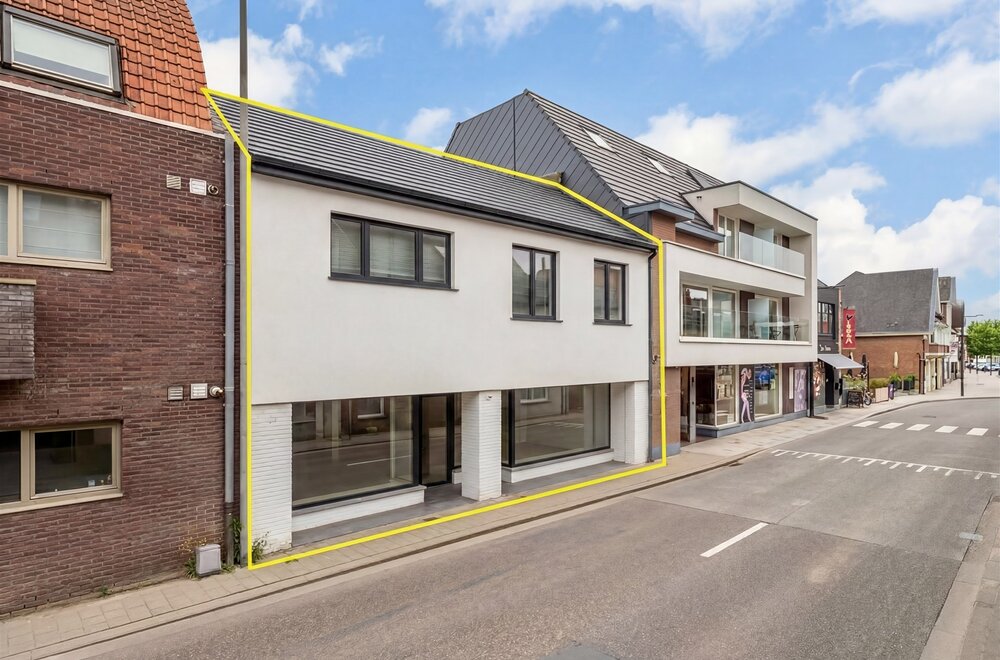 veelzijdig-handelspand-met-woongelegenheid-op-toplocatie001.jpg