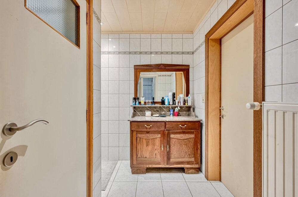 veelzijdig-handelspand-met-woongelegenheid-op-toplocatie019.jpg
