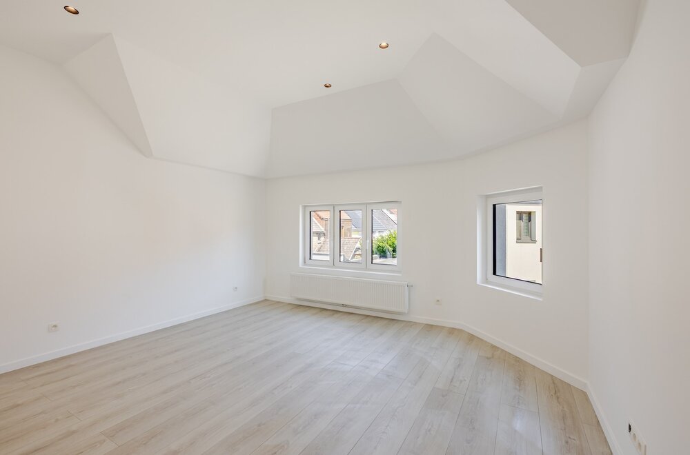 top-gerenoveerde-woning-met-2-slks-en-terras014.jpg