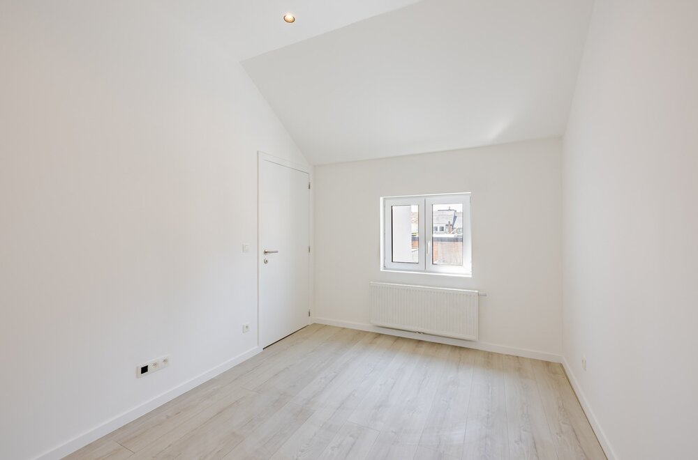 top-gerenoveerde-woning-met-2-slks-en-terras016.jpg