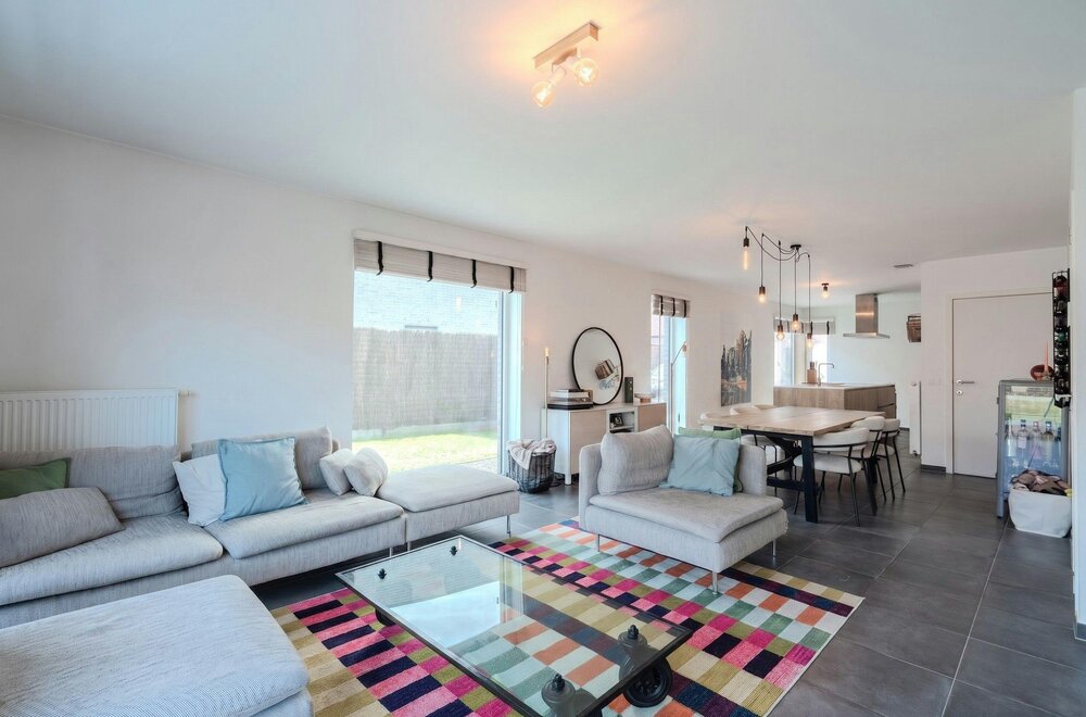 recente-woning-2019-met-3-slaapkamers-en-zongerichte-tuin-002.jpg