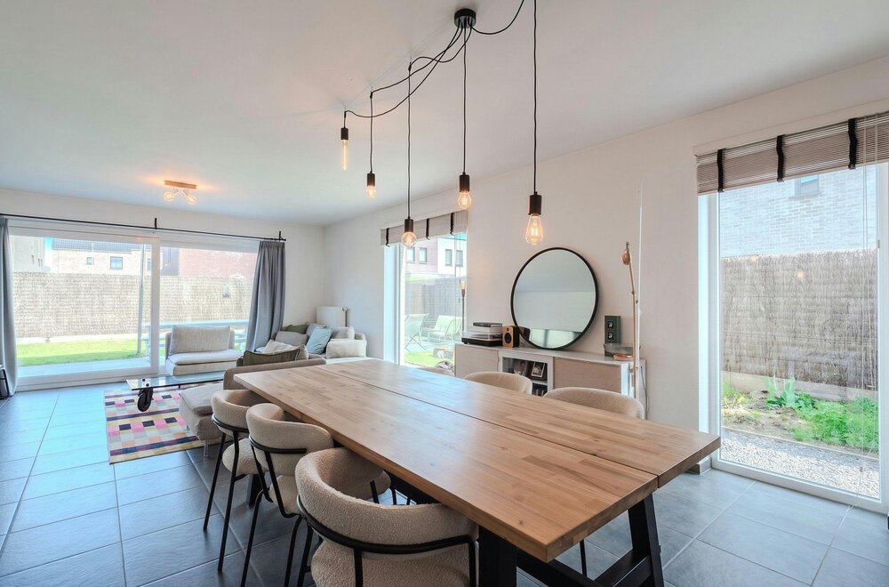 recente-woning-2019-met-3-slaapkamers-en-zongerichte-tuin-003.jpg