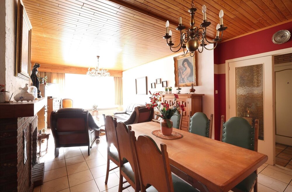 lichtrijk-gelijkvloers-appartement-met-2-slaapkamers-terras-n-garagebox-rustig-en-centraal-gelegen-003.jpg