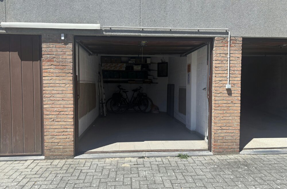 garagebox-te-koop-op-toplocatie-in-middelkerke-005.jpg