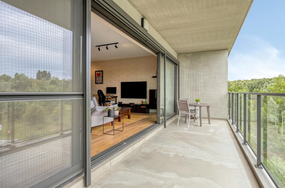uniek-appartement-met-terras-en-parkings-te-koop-in-hemiksem005.jpg