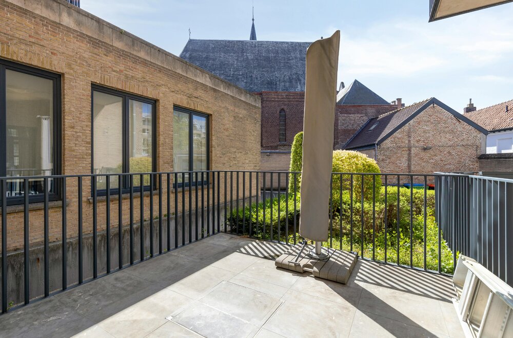prachtig-1-slaapkamer-appartement-met-terras-in-hartje-brugge015.jpg