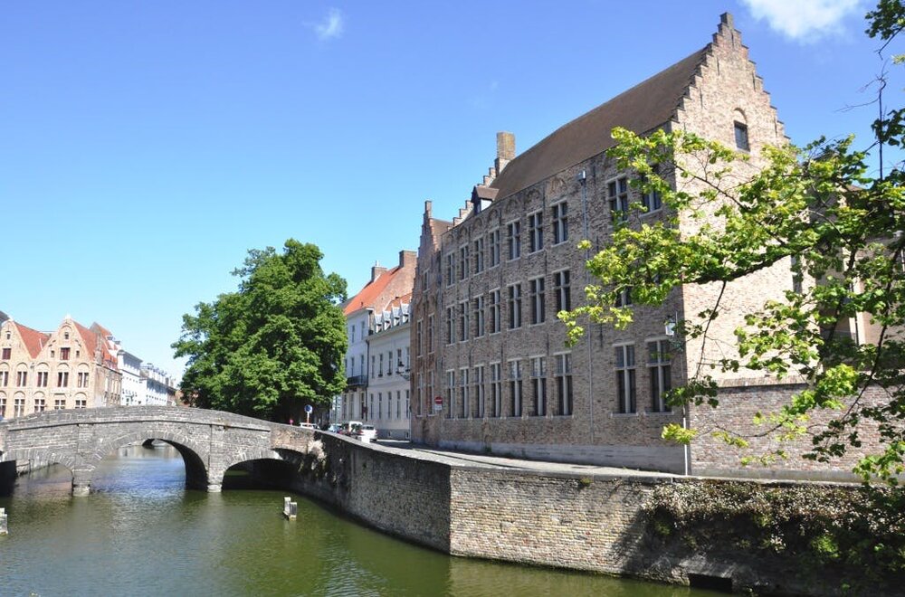 prachtig-1-slaapkamer-appartement-met-terras-in-hartje-brugge016.jpg