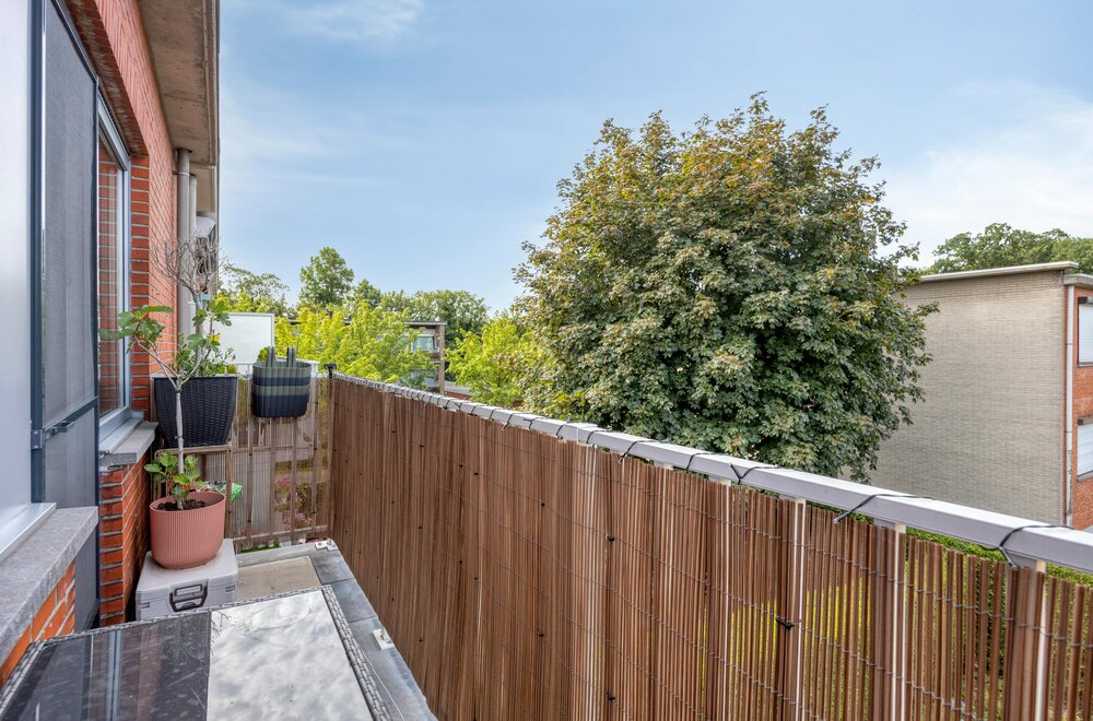 lichtrijk-appartement-met-garage-op-toplocatie-in-brasschaat014.jpg