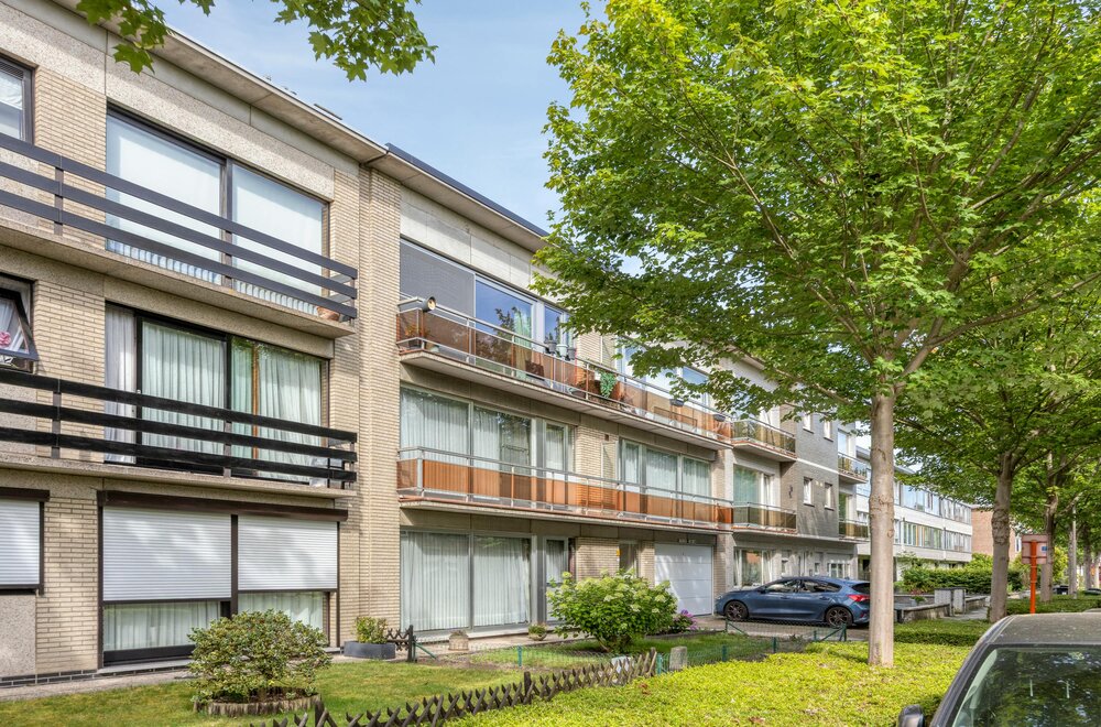 lichtrijk-appartement-met-garage-op-toplocatie-in-brasschaat017.jpg