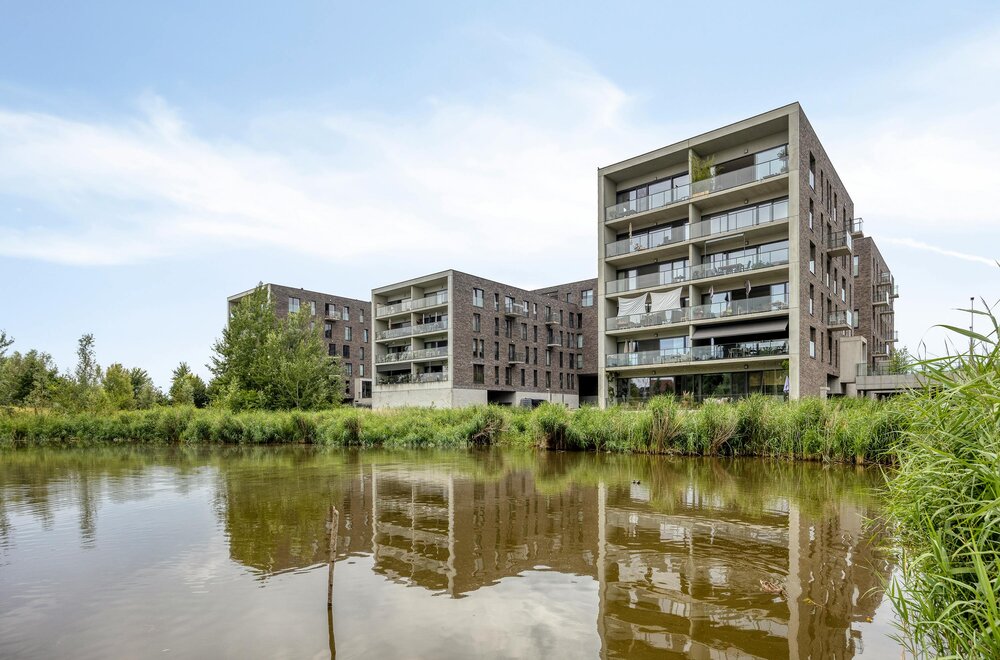 uniek-appartement-met-terras-en-parkings-te-koop-in-hemiksem021.jpg