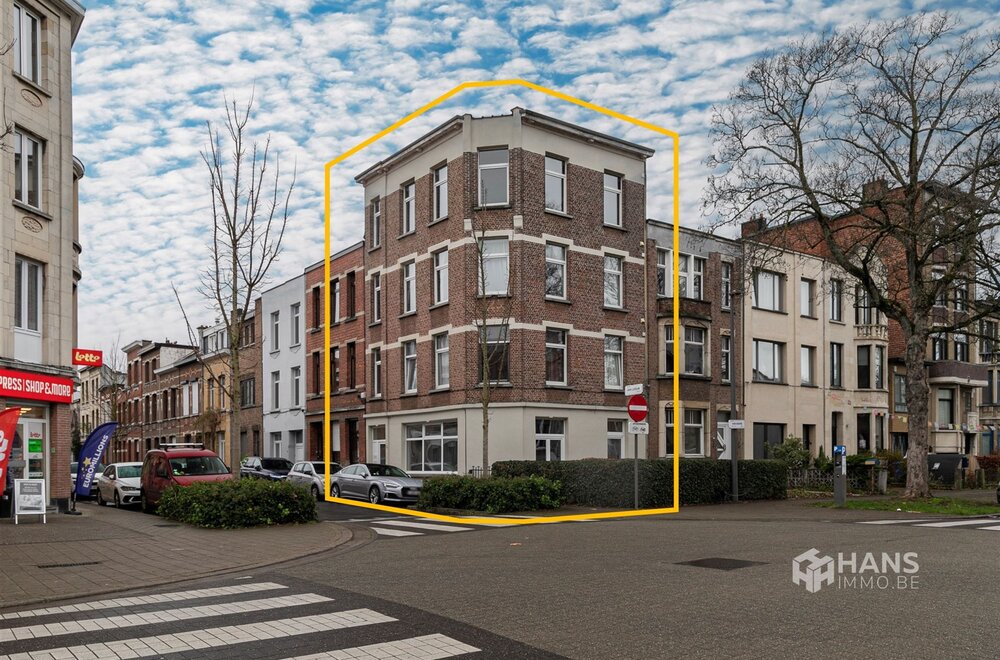 opbrengsteigendom-met-4-appartementen-totale-bewoonbare-opp-ca-207-m-001.jpg
