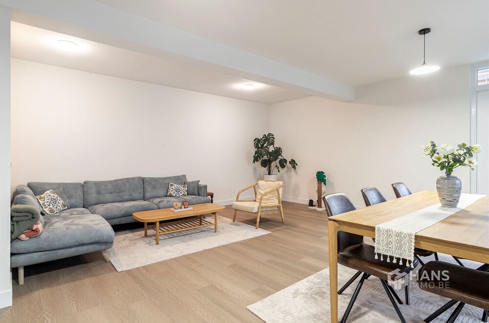 instapklaar-appartement-100-m-met-3-slaapkamer-en-terras-13-m-in-wilrijk007.jpg