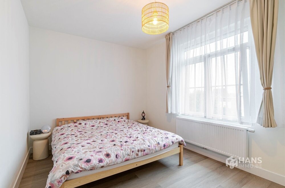 instapklaar-appartement-100-m-met-3-slaapkamer-en-terras-13-m-in-wilrijk009.jpg
