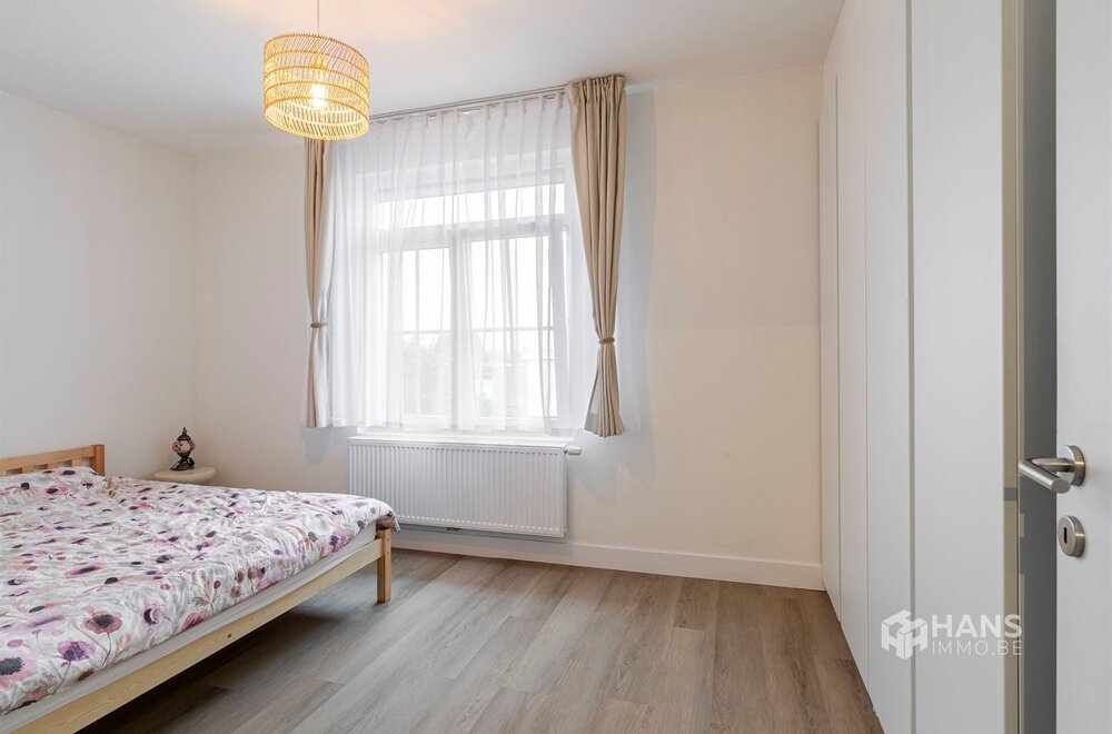 instapklaar-appartement-100-m-met-3-slaapkamer-en-terras-13-m-in-wilrijk010.jpg