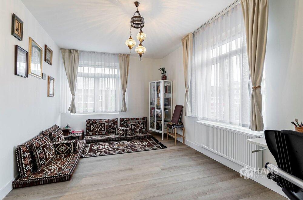 instapklaar-appartement-100-m-met-3-slaapkamer-en-terras-13-m-in-wilrijk013.jpg