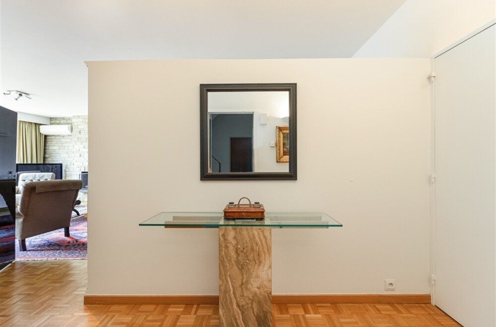 bij-albertpark-mooi-appartement-met-3-slaapkamers-2-badkamers-p002.jpg