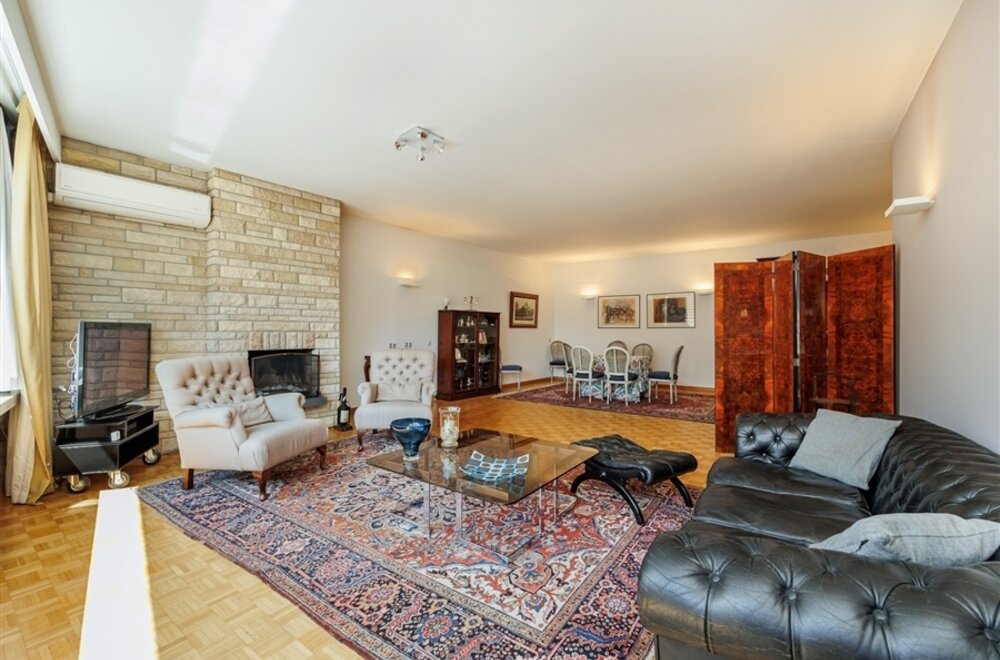 bij-albertpark-mooi-appartement-met-3-slaapkamers-2-badkamers-p003.jpg