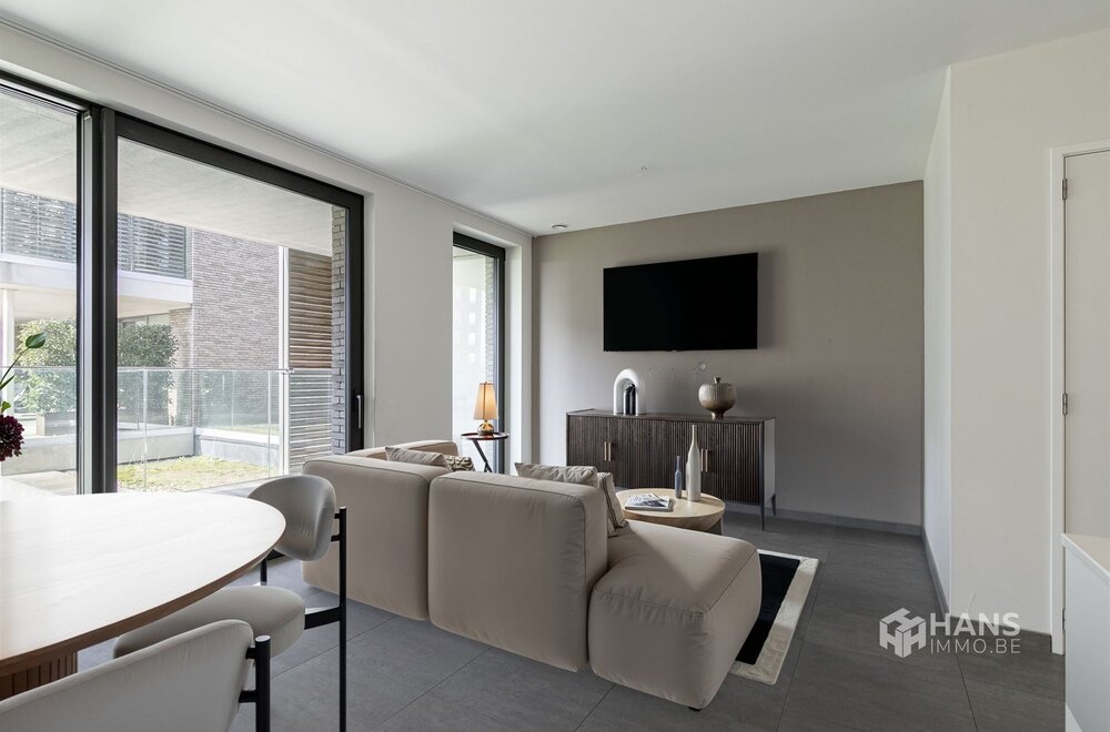 instapklaar-appartement-68-m-met-2-slaapkamers-autostaanplaats-en-2-terrassen-in-antwerpen-2000-002.jpg